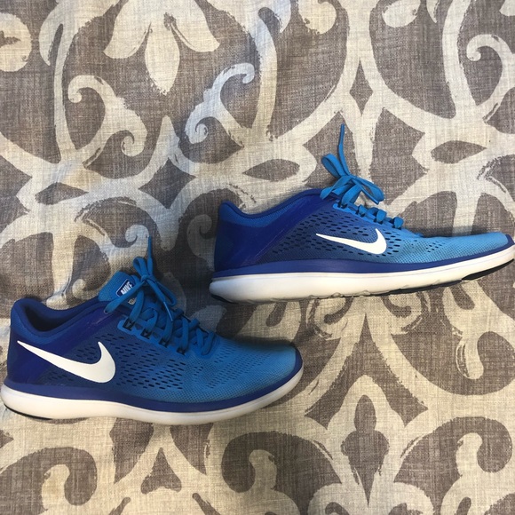 Nike Shoes - Nike Flex 2016 Run